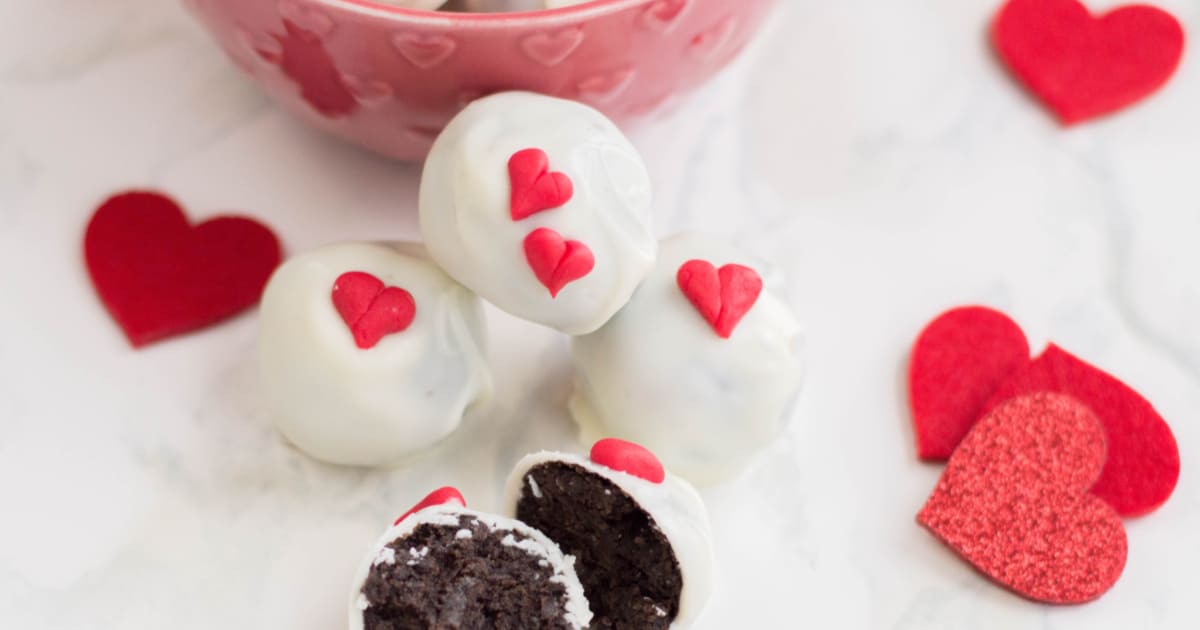 Valentines Day Dessert Truffles - PinkWhen